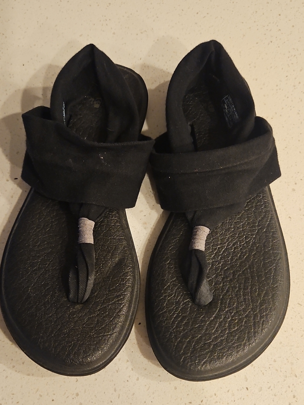 Sanuk Black Cloth Strap Sandle